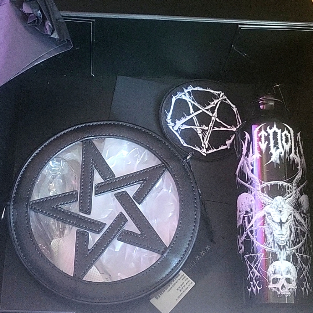 3 items from widow summer obsession box